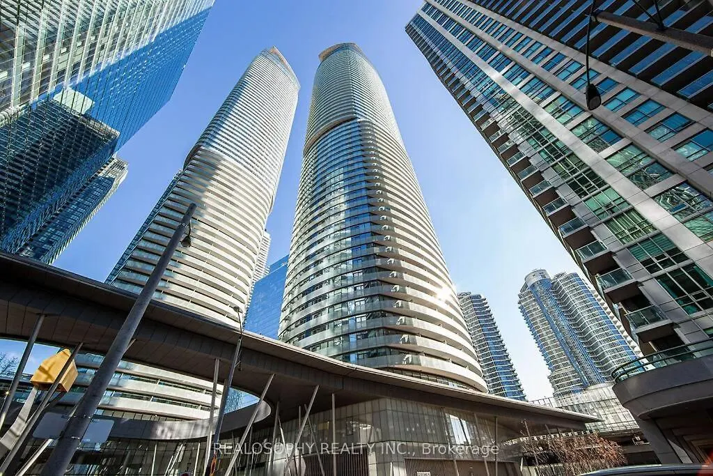 Modern Studio High Floor ,Cn Tower, Scotiaarena Toronto